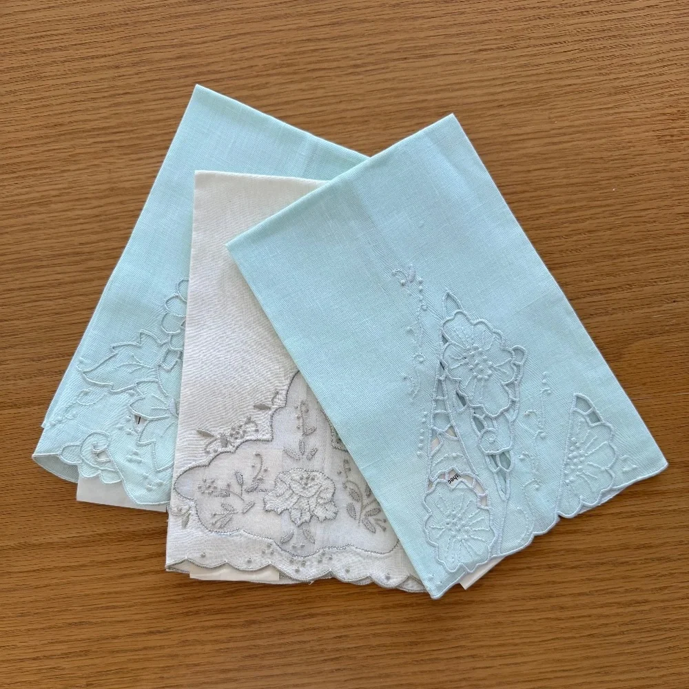 VINTAGE HAND EMBROIDERED LINEN HAND TOWELS-SET/3